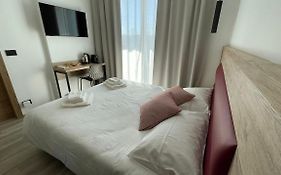 Bari Airport Rooms